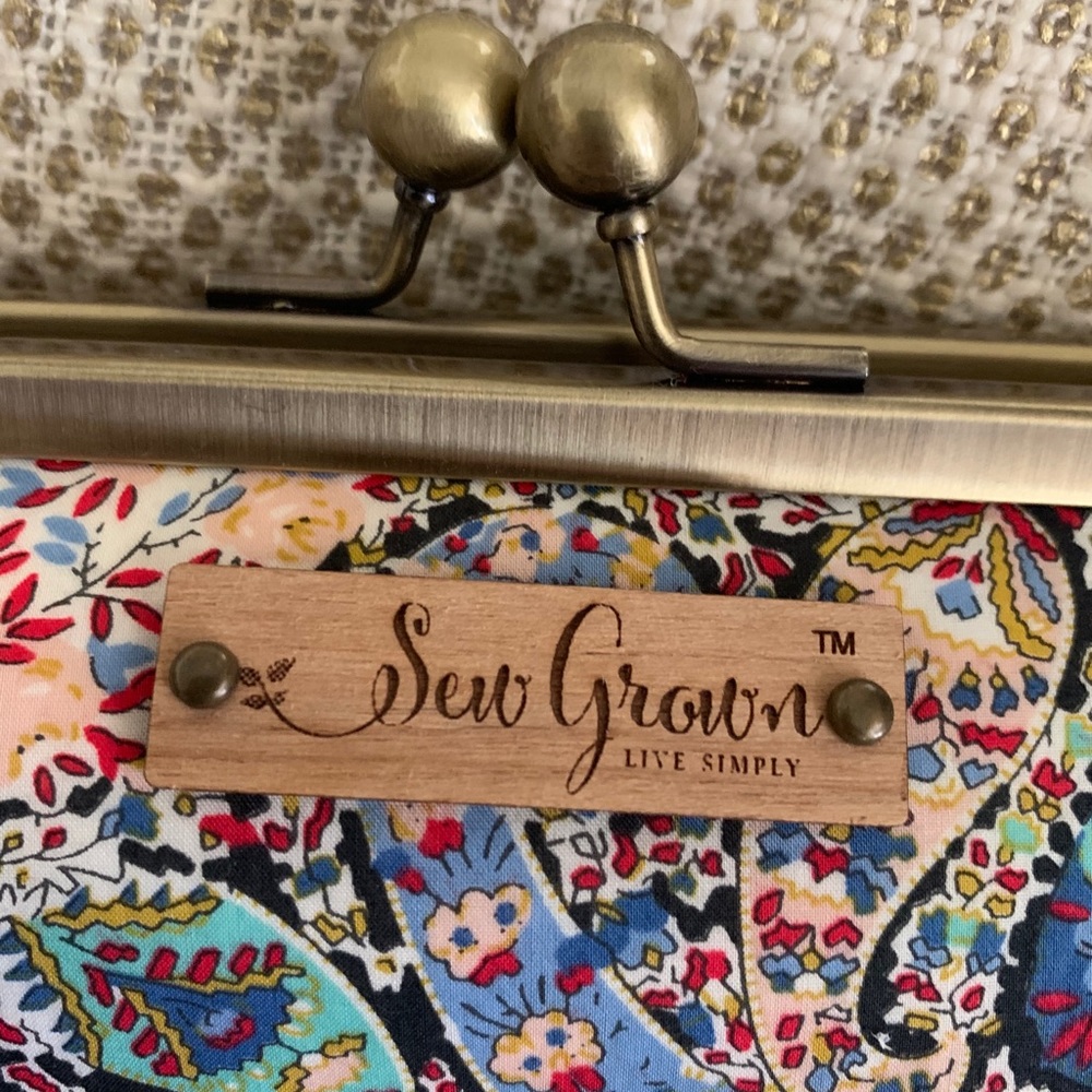 Essential oil purse. See Grown brand
